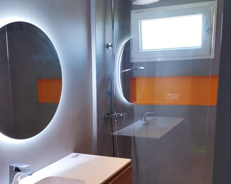 kylpyhuone jälkeen mikrosementin asennus mikrosementtitalo